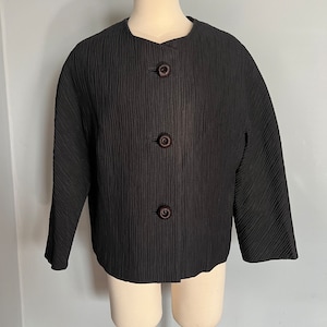 Vintage 1960s Women’s Size  XL Black Button Front Cropped Jacket with 3/4 Length Sleeves