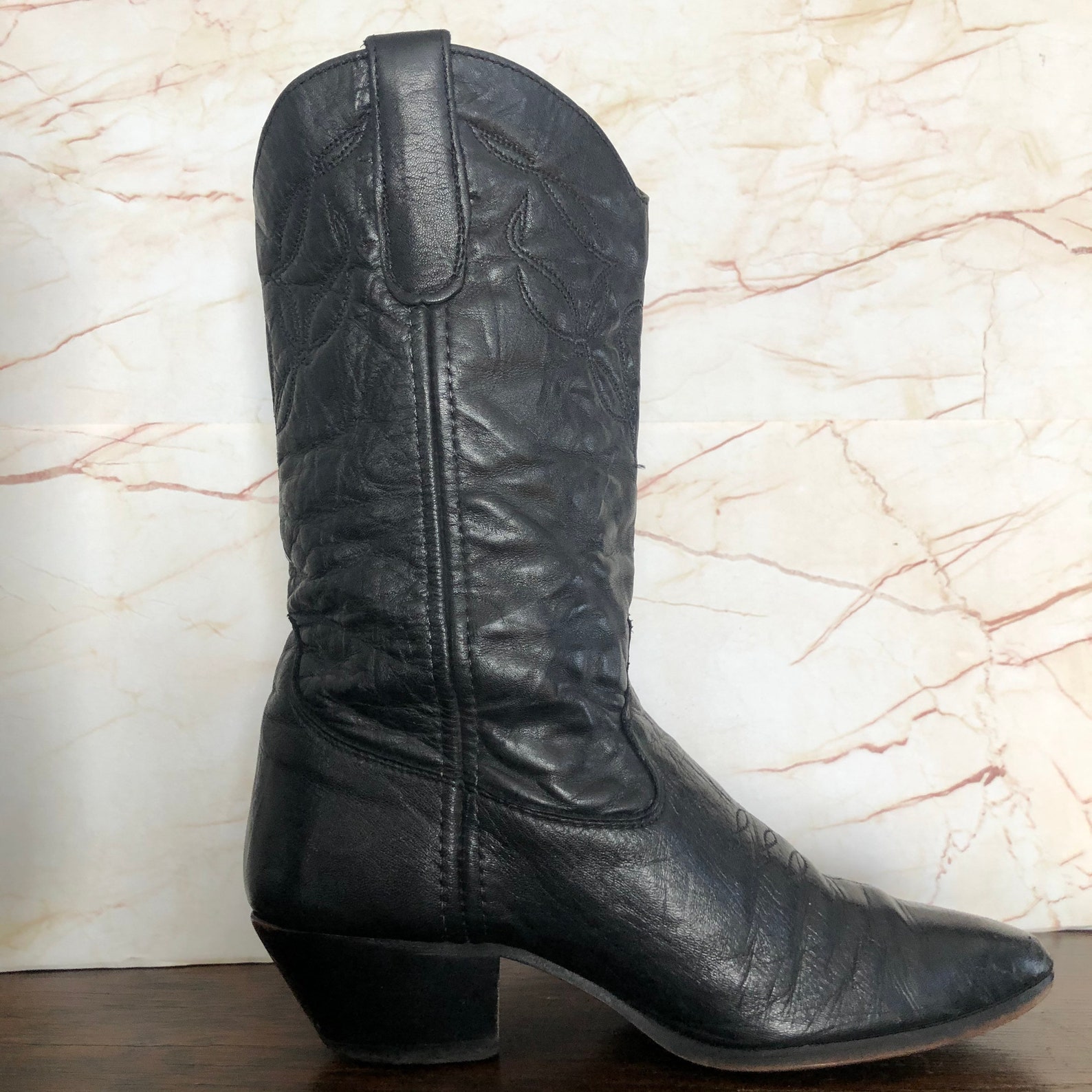 laredo women's black cowboy boots