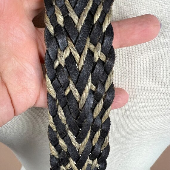 Vintage Womens Size L Brown Embossed Leather and Twine Woven Belt Vintage Womens Size L Brown Embossed Leather and Twine Woven  main image 2