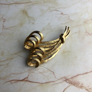 Vintage Brushed Gold Tone Brooch