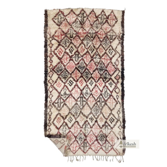 BENI OURAIN RUG 6x11、大型モロッコ製ラグ、シャギーウールラグ、幾何