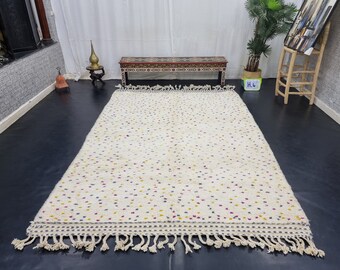 ドット90×142 オフホワイト　ブラック　モロッコラグ　トルコヴィンテージラグ モロッコのドット柄カーペット、ベニ・ウアランラグ、アジラルラグ