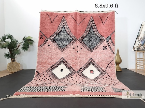 COOL MOROCCAN RUG, Geometric Beni Ourain Rug 6x9, Unique Bohemian Carpet, Handwoven Peach and Black Rug, Berber Sheep Wool Area Rug.