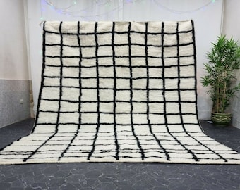 BEAUTIFUL BENIOURAIN RUG, Handmade Wool Rug, Moroccan Grid Pattern Rug, White And Black Rug, Sheep Wool Rug, Handwoven Rug, Area Wool Rug