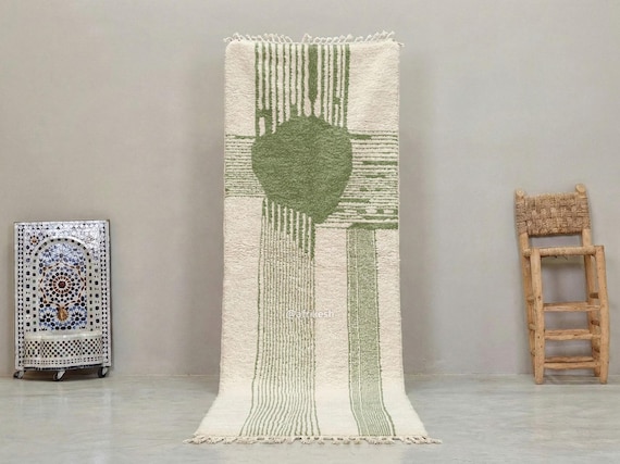 GREEN WOOL HALLWAY, Striped Moroccan Runner Rug, Handmade Beni Ourain Runner, White Background Rug, Modern & Chic Berber Carpet.