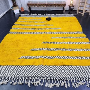 Mustard Wool Beniourain Rug
Tufted Custo made
Fringes on both ends