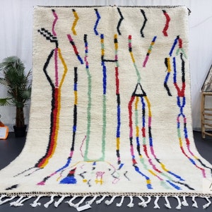 BIOLOGISCH WOLLEN TAPIJT, Marokkaans aangepast tapijt, berber gestreept tapijt, wit en blauw tapijt, handgemaakt tapijt, abstract wollen tapijt, handgeweven vloerkleed.