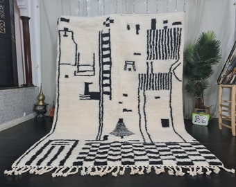 Handmade Moroccan Wool Rug: Berber Tribal Abstract Design