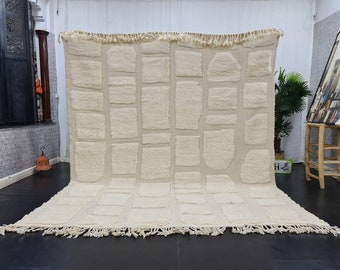 BENI OURAIN RUG, Checkered Moroccan Rug, Wool Shag Rug, Unique Off White Rug, Berber Carpet, Hand Tufted Area Rug.
