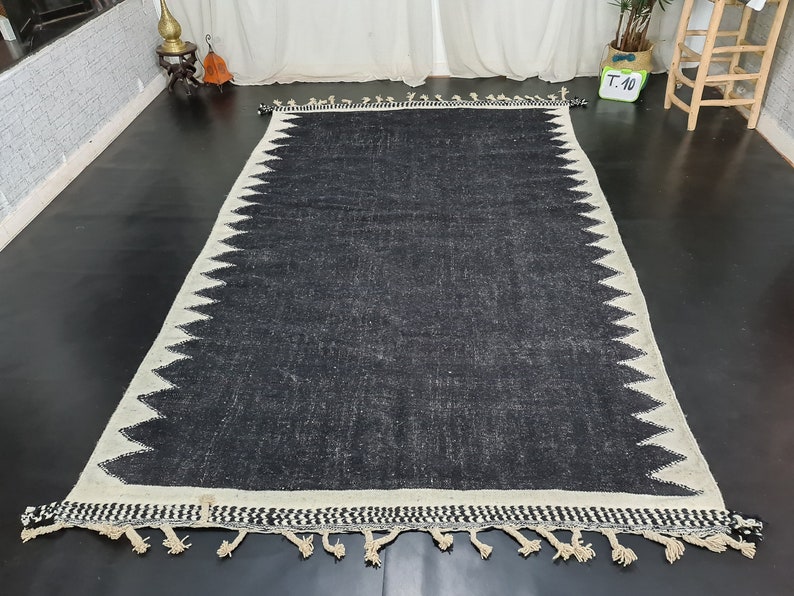 KILIM MOROCCAN RUG, Flat Area Rug, Handmade Rug, Black and White Rug, Custom Black Rug, Flatweave Kilim, Moroccan Rug, Black Rug, Plain Rug image 10