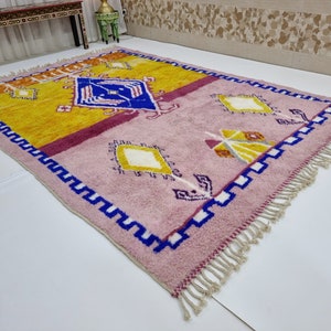 UNIQUE BENIOURAIN RUG, Custom Moroccan Rug, Pink and Mustard Rug, Handmade Berber Rug, Abstract Sheep Wool Carpet, Handwoven Area Rug-Afrikesh Rug-Two Side Fringes.