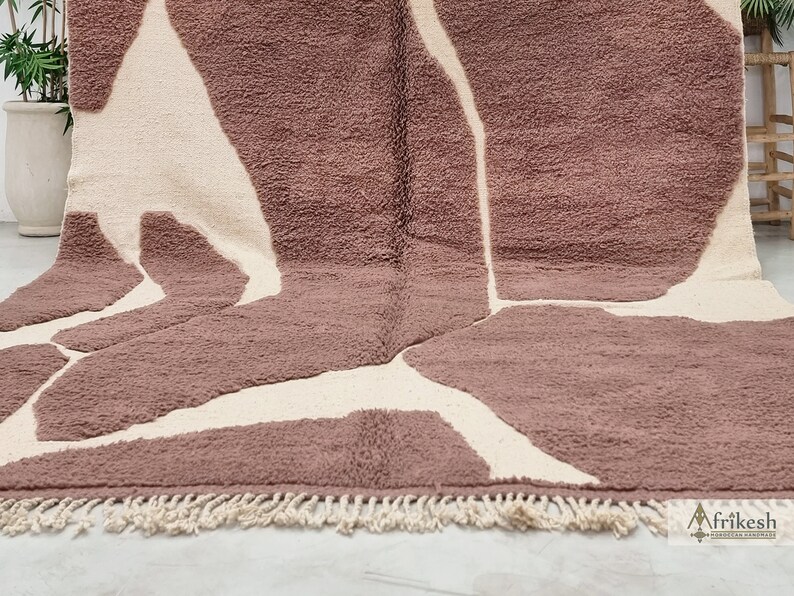 BROWN & WHITE Tufted RUG 8x11, Handcrafted Moroccan Rug, Decorative Beni Ourain Area Rug, Sheep Wool Berber Rug, Shaggy Knotted Home Rug- Afrikesh Rug - Two Side Fringes.
Pile Height: 2 cm-0.78 inches.
