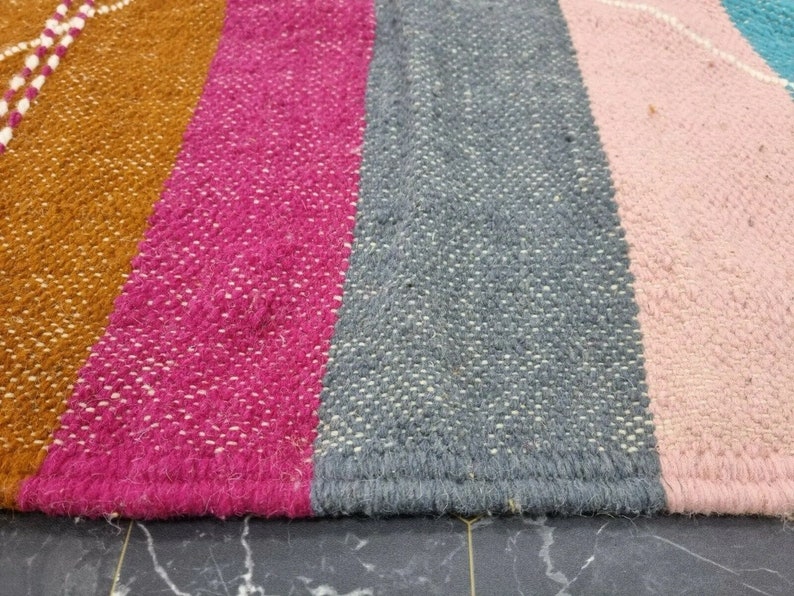 TAPPETO KILIM UNICO, tappeto a tessitura piatta, tappeto tessuto Kilim, tappeto colorato, tappeto geometrico personalizzato, tappeto ad area, tappeto marocchino, tappeto in lana intrecciata a mano, tappeto Funky immagine 6