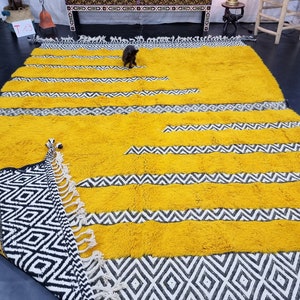 Mustard Wool Beniourain Rug
Tufted Custo made
Fringes on both ends