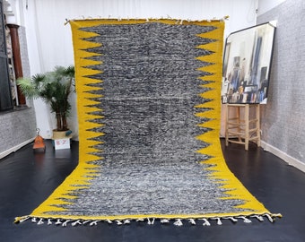 PRETTY KILIM RUG, Handmade Moroccan Wool Rug, Flatweave Rug, Black & Yellow Rug, Geometric Rug, Dhurrie Berber Rug, Area Rug, Handwoven Rug