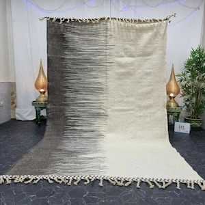 BEAUTIFUL KILIM RUG, Flatweave Rug, Kilim Woven Rug, White & Black Rug, Custom Black Rug, Area Rug, Moroccan Rug, Handwoven Rug, Navajo Rug