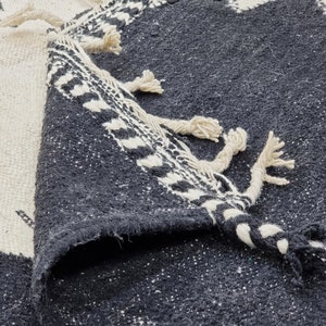 STUNNING KILIM RUG, Custom Flatweave Rug, Handmade Rug, Black and White Rug, Moroccan Rug, Area Rug, Plain Rug, Patchwork Rug, Wool Rug-Afrikesh Rug-One Side Fringes.