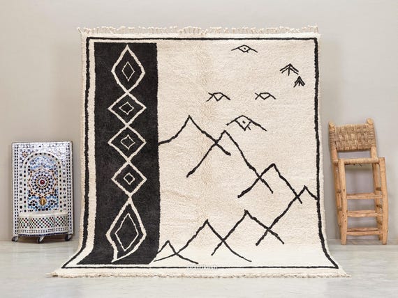 BLACK & WHITE RUG, Handwoven Beni Ourain Rug, Shagyy Moroccan Design, Geometric Pattern Area Rug, Natural Wool Berber Carpet.