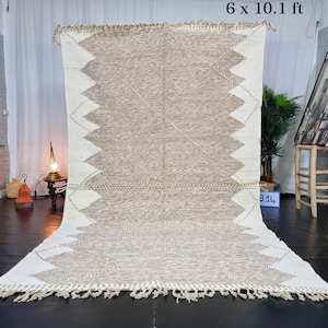 Wunderschöner Beiger Marokkanischer Teppich 200x300, Berber Wollteppich, Geometrischer Teppich Handgewebter Wollteppich, Berber Teppich