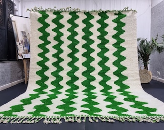GREEN BENIOURAIN RUG, Custom Rug, Berber Rug, Moroccan Green and White Rug, Handmade Rug, ZigZag Rug, Wool Carpet, Handwoven Area Rug.