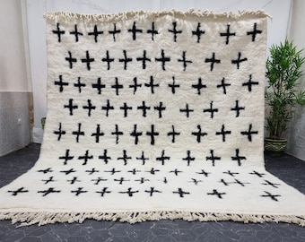 AMAZING BENIOURAIN RUG, Abstract Rug, Moroccan Rug, Handmade Wool Rug, Handwoven Rug, White and Black Rug, Area Rug, Berber Symbols Rug .