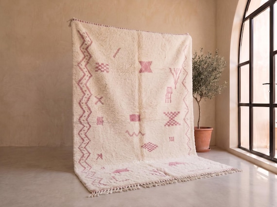 Pink and Ivory Tribal Beni Ourain Rug - Handmade Moroccan Wool Rug - Figurative Symbol Berber Rug for Living Room | Afrikesh