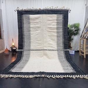 STUNNING ZANAFI RUG, Handmade Wool Rug, Moroccan Rug, Berber Rug, Kilim Flat Rug, Black And White Rug, Striped Wool Rug, Handwoven Wool Rug