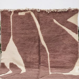 BROWN & WHITE Tufted RUG 8x11, Handcrafted Moroccan Rug, Decorative Beni Ourain Area Rug, Sheep Wool Berber Rug, Shaggy Knotted Home Rug- Afrikesh Rug - Two Side Fringes.
Pile Height: 2 cm-0.78 inches.