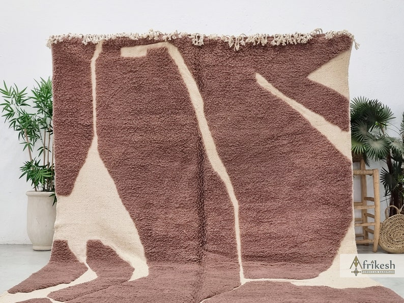 BROWN & WHITE Tufted RUG 8x11, Handcrafted Moroccan Rug, Decorative Beni Ourain Area Rug, Sheep Wool Berber Rug, Shaggy Knotted Home Rug- Afrikesh Rug - Two Side Fringes.
Pile Height: 2 cm-0.78 inches.