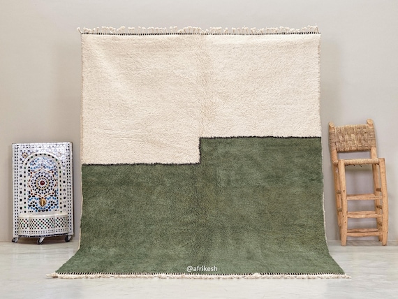 HANDMADE FLOOR RUG, Moroccan Style Berber Carpet, Contemporary Beni Ourain Rug, Custom Wool Area Rug, Green & White Shaggy Rug.
