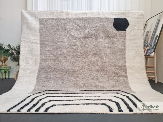 Unique HANDMADE BEIGE CARPET, Custom Striped Moroccan Rug, Berber Handwoven Wool Rug, Gorgeous Beni Ourain Beige & Black Rug, Boho Area Rug.