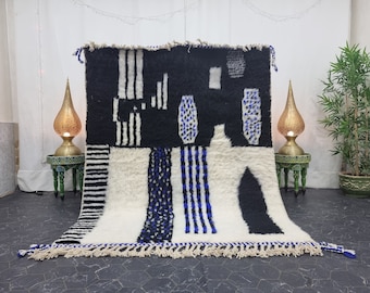 ARTISTIC MOROCCAN RUG, Black And Blue Rug, Beni Ourain Rug, Berber Wool Rug, Handwoven Abstract Rug, Azilal Carpet, Beniourain Wool Rug.
