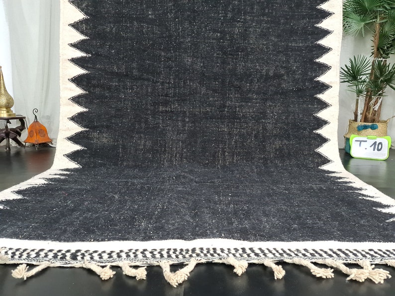 KILIM MOROCCAN RUG, Flat Area Rug, Handmade Rug, Black and White Rug, Custom Black Rug, Flatweave Kilim, Moroccan Rug, Black Rug, Plain Rug image 3