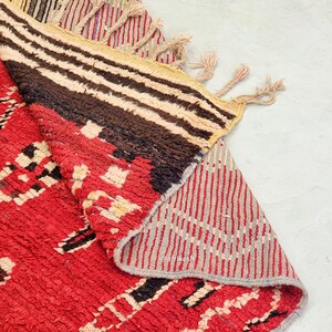 RED WOOL RUG 6x9, Tribal Moroccan Rug, Handmade Boujaad Rug, Vintage Dining Room Decor, Artistic Berber Carpet, Bohemian Interior Design - Afrikesh Rug - One Side Fringes.
Pile Height:1 cm-0.39 inches.