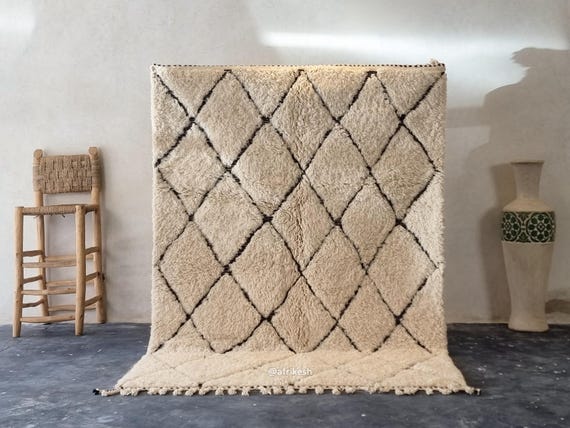 CREAM & BLACK RUG 5x6, Authentic Moroccan Rug, Beni Ourain Wool Rug, Hand-tufted Berber Carpet, Artisan Crafted Area Decor.