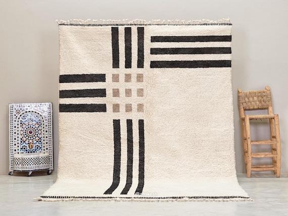 HANDCRAFTED RUG, Artisanal Moroccan Rug, Custom Beni Ourain Decor, Striking Striped Area Rug, Black & White Wool Rug, Berber Carpet.