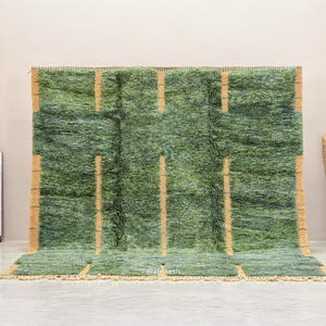 GREEN WOOL RUG, Luxurious Moroccan Rug, Custom Beni Mrirt Design, Hand-Tufted Berber Carpet, Timeless Elegance for Modern Interiors.
