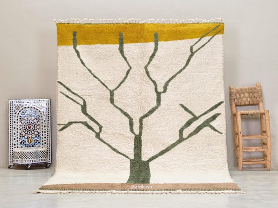 ARTFUL MOROCCAN RUG, Elegant Berber Rug, Handwoven Beni Ourain Rug, Custom Wool Rug, Minimalist Area Rug, Soft White with Symbolic Pattern.