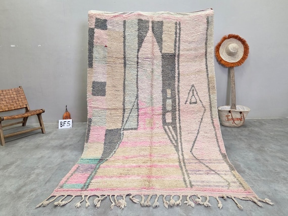 Powder Pink & Sage Green Abstract Rug 5x8ft - Vintage Handmade Moroccan Wool Rug - Charcoal Geometric Berber Rug for Living Room | Afrikesh