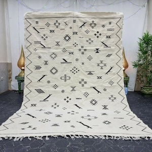 PRETTY KILIM RUG, Flatweave Rug, Kilim Woven Rug, White And Black Rug, Abstract White Rug, Area Rug, Moroccan Rug, Handwoven Rug, Navajo Rug