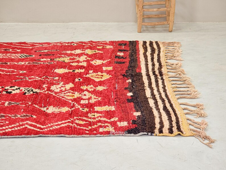 RED WOOL RUG 6x9, Tribal Moroccan Rug, Handmade Boujaad Rug, Vintage Dining Room Decor, Artistic Berber Carpet, Bohemian Interior Design - Afrikesh Rug - One Side Fringes.
Pile Height:1 cm-0.39 inches.
