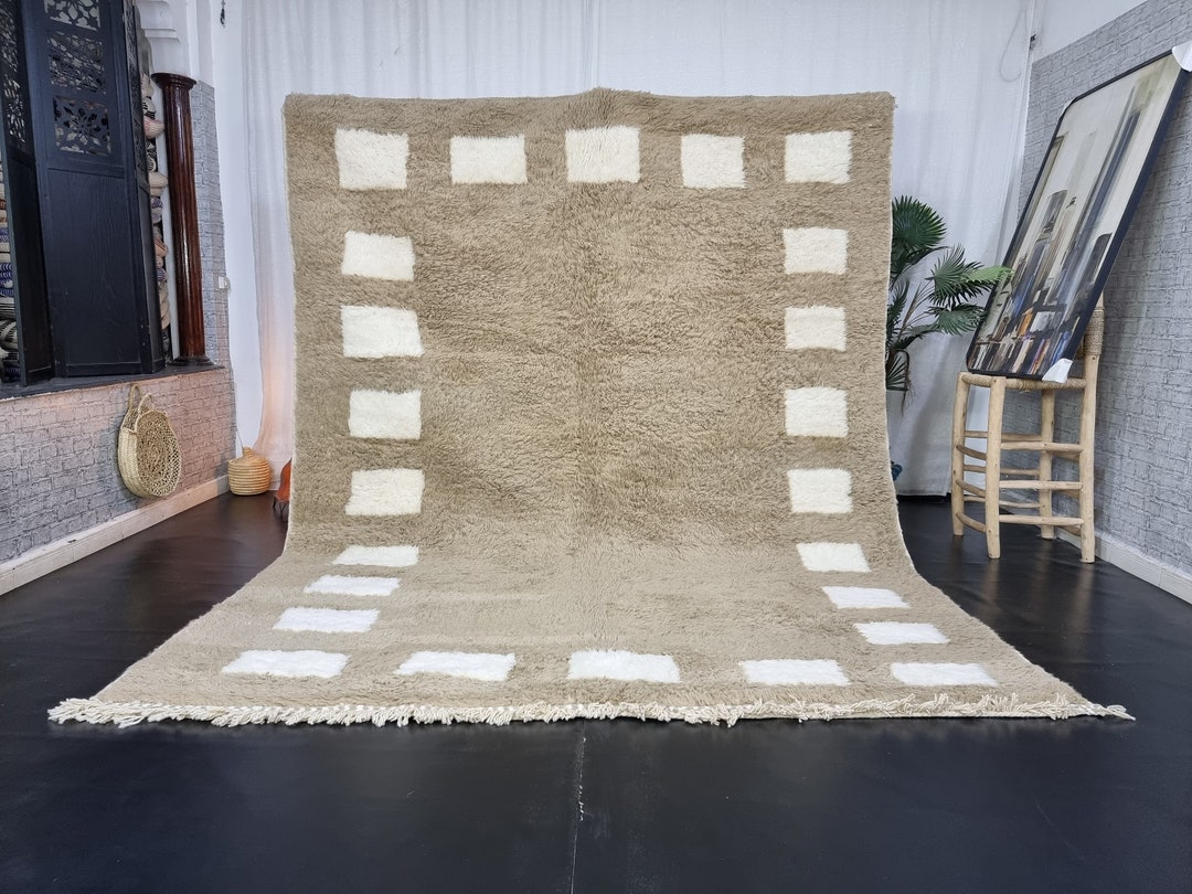 SPECTACULAR CHECKERED RUG for Your Living Room, Moroccan Handmade Pale ...