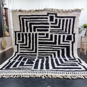 PRETTY MOROCCAN RUG, Handmade Beni Ourain Rug, Boho Black & White Rug, Custom Abstract Rug, Berber Handwoven Wool Rug, Cozy Chic Area Rug.