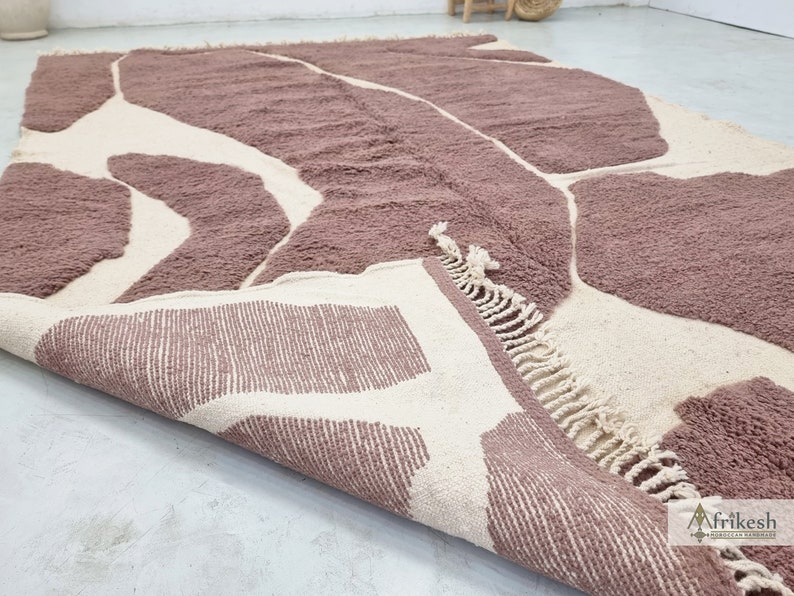 BROWN & WHITE Tufted RUG 8x11, Handcrafted Moroccan Rug, Decorative Beni Ourain Area Rug, Sheep Wool Berber Rug, Shaggy Knotted Home Rug- Afrikesh Rug - Two Side Fringes.
Pile Height: 2 cm-0.78 inches.