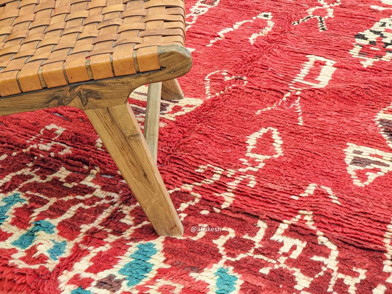 RED WOOL RUG 6x9, Tribal Moroccan Rug, Handmade Boujaad Rug, Vintage Dining Room Decor, Artistic Berber Carpet, Bohemian Interior Design - Afrikesh Rug - One Side Fringes.
Pile Height:1 cm-0.39 inches.