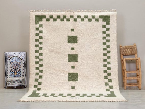 GRID HANDMADE RUG, Stunning Moroccan Rug, Artisan Berber Carpet, Custom Size Wool Rug, White & Green Area Rug, Crafted Interior Decor.