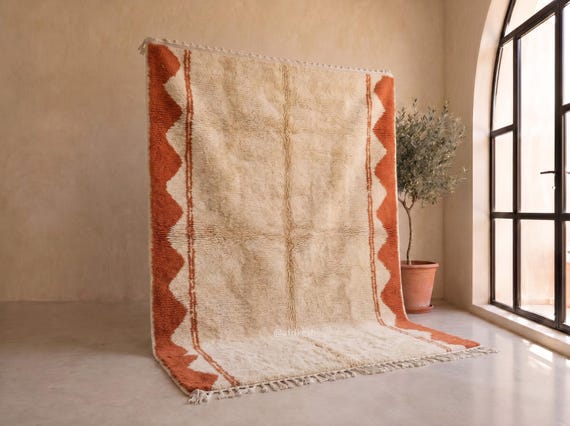 Terracotta Zigzag Border Beni Ourain Rug - Handmade Moroccan Wool Rug - Sahara Sand Berber Area Rug for Bedroom | Afrikesh