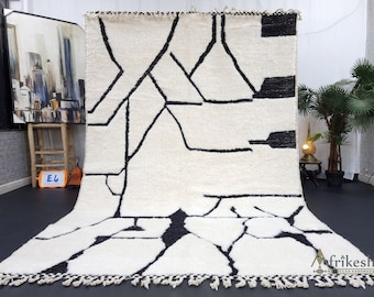 REMARKABLE BENIOURAIN RUG, Custom Rug, Moroccan Tufted Rug, White and Black Rug, Handmade Rug, Abstract Rug, Wool Rug, Handwoven Area Rug.