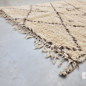 BENI OURAIN Vintage RUG 6x11, Moroccan Cream & Black Diamond Rug, Hand Knotted Sheep Wool Rug, Old Bohemian Area Rug, Moroccan Style - Afrikesh Rug - One Side  Fringes.
Pile Height: 3 cm -1.18 inches.