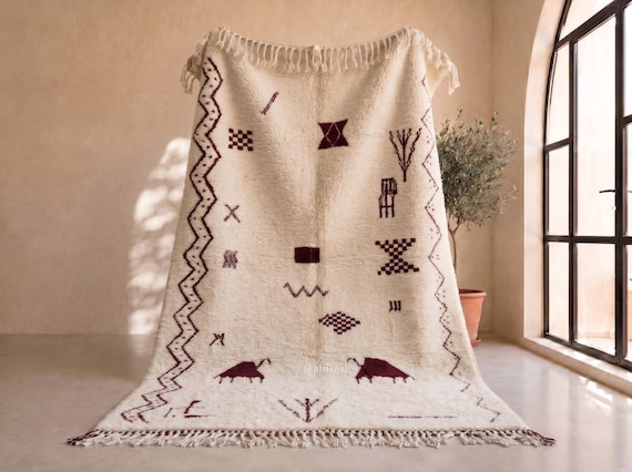 GORGEOUS BENIOURAIN RUG, Berber Symbols Moroccan Rug, Handmade Wool Rug, Abstract Rug, Maroon and White Rug, Area Rug, Bohemian Wool Rug .